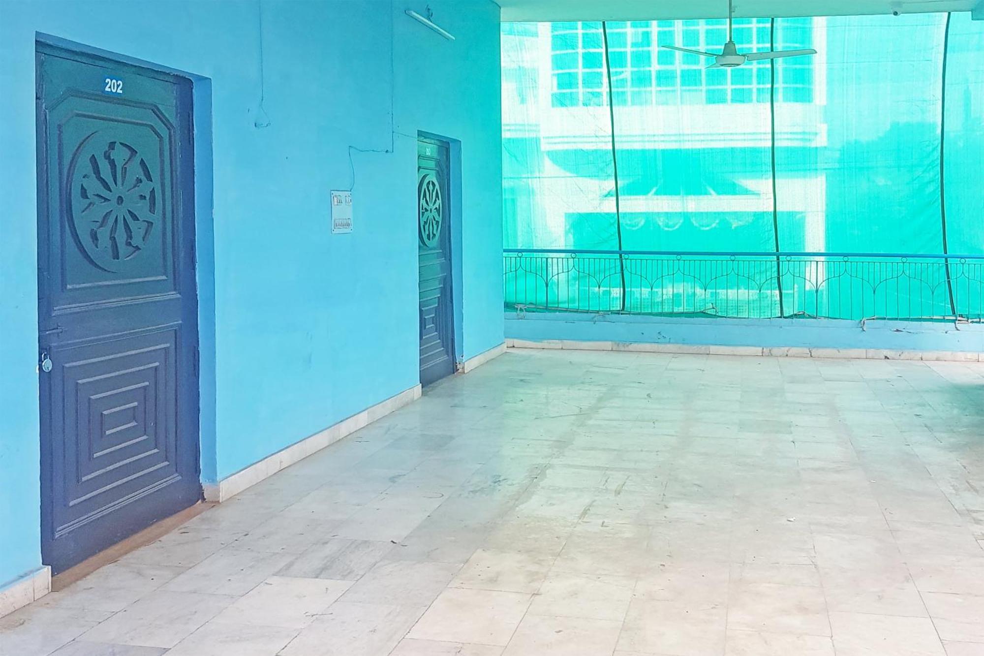 Oyo Hotel The Red Hut Chandigarh Exterior photo