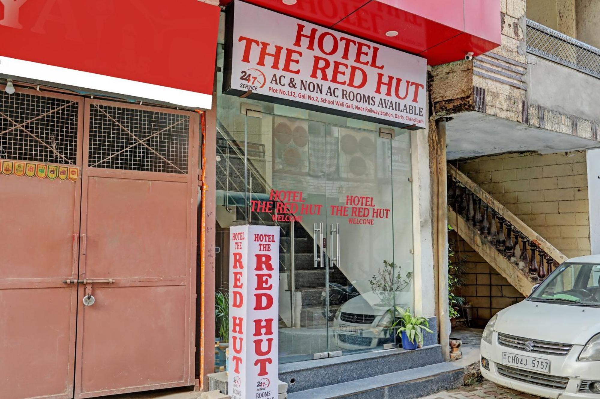 Oyo Hotel The Red Hut Chandigarh Exterior photo